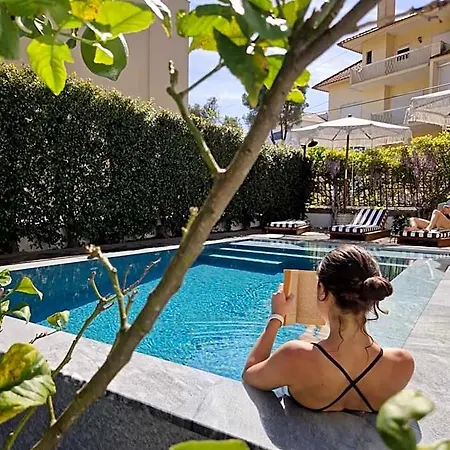 The Salty Surf & Yoga Hotel *